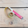Massband mit Druckknopf-Verschluss